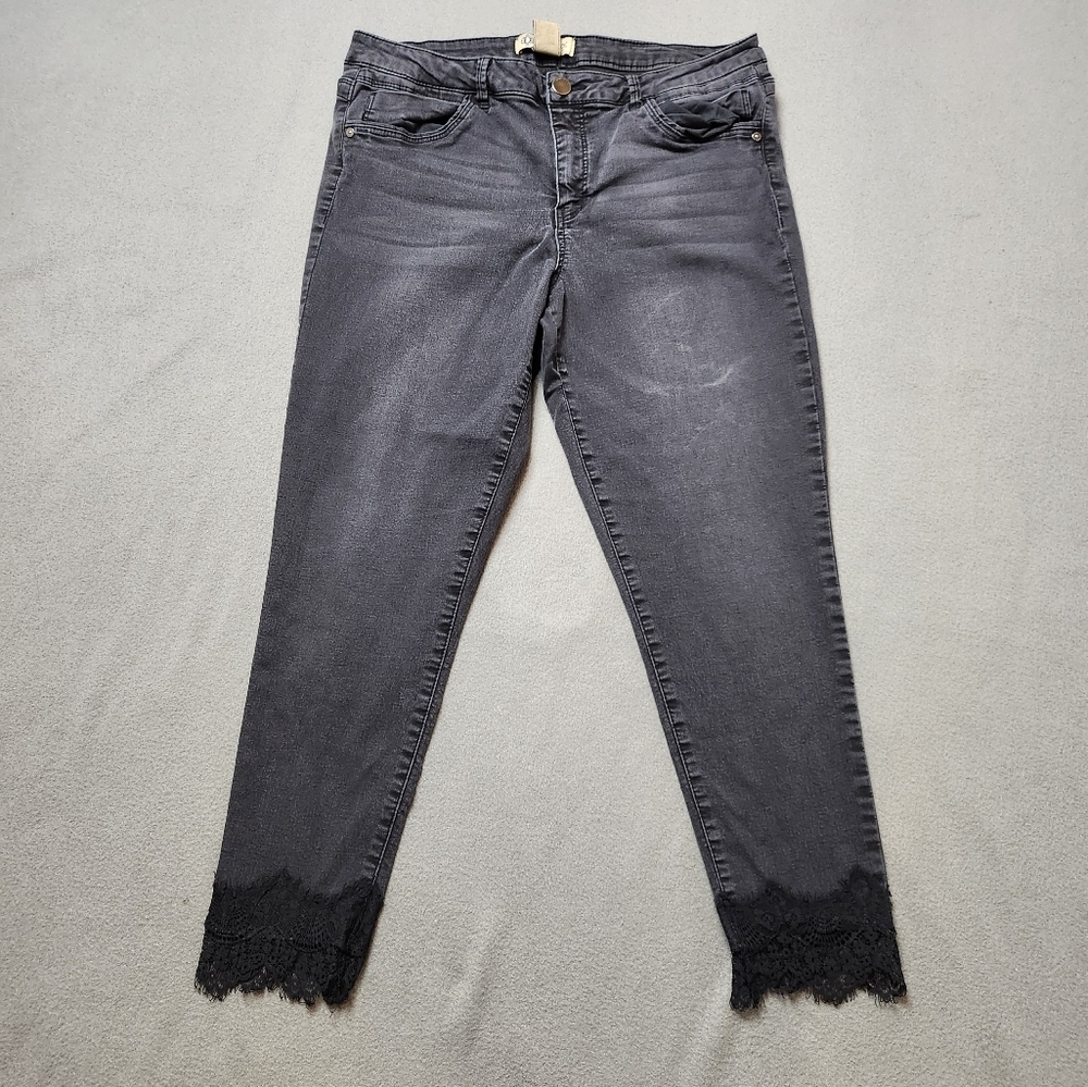 Democracy Jean Capris / Crop - Lace Cuff Freedom Ankle Skimmer Sz 16
